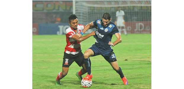 Dengan 10 Pemain, Arema Imbangi MU Dengan 10 Pemain, Arema Imbangi MU