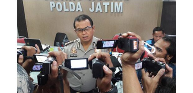 Mabes Polri Gerebek Gudang Penyimpanan Wortel Asal China Mabes Polri Gerebek Gudang Penyimpanan Wortel Asal China