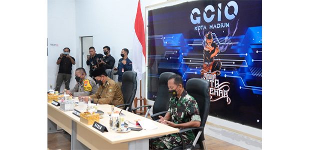 Pengamanan 1 Suro, Aparat Gabungan Lakukan Penyekatan di Pintu Perbatasan Madiun Pengamanan 1 Suro, Aparat Gabungan Lakukan Penyekatan di Pintu Perbatasan Madiun