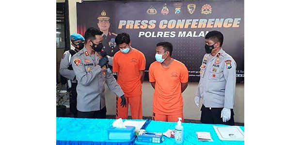 2 Pegawai Kontrak, Curi 10 Batang Rel di Jalur Kepanjen Malang 2 Pegawai Kontrak, Curi 10 Batang Rel di Jalur Kepanjen Malang