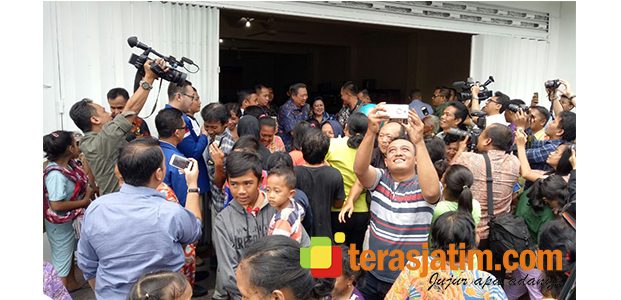 Mampir di Kediri, SBY dan Bu Ani Santap Soto Khas Pakelan Mampir di Kediri, SBY dan Bu Ani Santap Soto Khas Pakelan