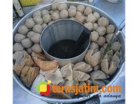 Marak Penjual Bakso Daging Sapi, Rasa Ayam