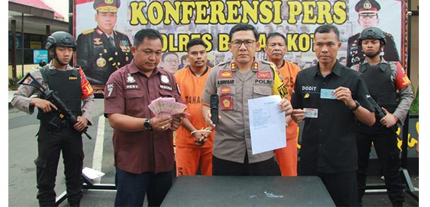 Mengaku Jenderal Polisi, Komplotan Penipu Via Medsos Ditangkap Mengaku Jenderal Polisi, Komplotan Penipu Via Medsos Ditangkap