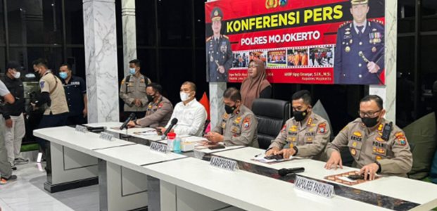 Bripda RB, Pacar Mahasiswi Yang Bunuh Diri di Mojokerto Resmi Jadi Tersangka Aborsi Bripda RB, Pacar Mahasiswi Yang Bunuh Diri di Mojokerto Resmi Jadi Tersangka Aborsi