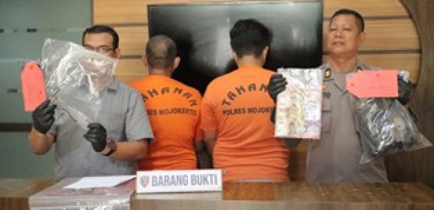 Jadi DPO, Preman Kampung yang Keroyok Pegawai PLN di Kedungmaling Mojokerto Diringkus Polisi Jadi DPO, Preman Kampung yang Keroyok Pegawai PLN di Kedungmaling Mojokerto Diringkus Polisi