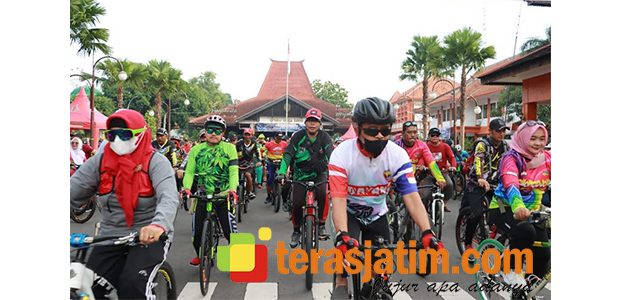 Momentum HUT Korpri, Danrem Gowes Bareng Sekda Kab Mojokerto Momentum HUT Korpri, Danrem Gowes Bareng Sekda Kab Mojokerto