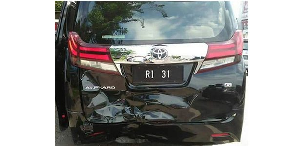 Mobil Menteri Hanif Dhakiri Alami Kecelakaan Karambol di Balongbendo Sidoarjo