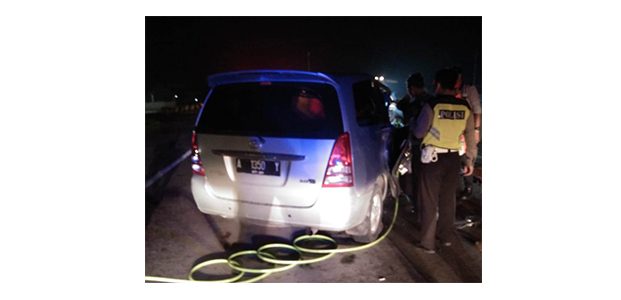Mobil Pengasuh Ponpes Kiai Mojo Jombang, Tabrakan di Tol Ngawi Mobil Pengasuh Ponpes Kiai Mojo Jombang, Tabrakan di Tol Ngawi