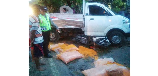 Mobil Selip, Hantam Pelajar di Baureno Bojonegoro Mobil Selip, Hantam Pelajar di Baureno Bojonegoro