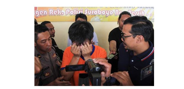 Modus Main Dokter-Dokteran, Oknum Guru SD Cabuli 8 Muridnya Modus Main Dokter-Dokteran, Oknum Guru SD Cabuli 8 Muridnya