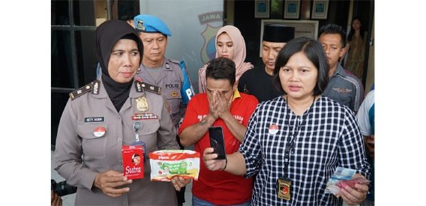 Nekat Jajakan PSK di Dolly, Pria ini Diciduk Polisi Nekat Jajakan PSK di Dolly, Pria ini Diciduk Polisi