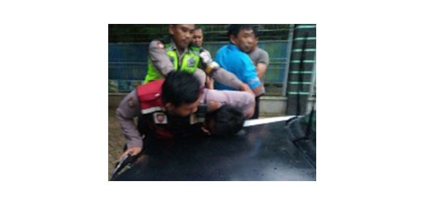 Ngamuk Bawa Celurit di Jalanan, Pria asal Sukodono Lumajang Diringkus Polisi Ngamuk Bawa Celurit di Jalanan, Pria asal Sukodono Lumajang Diringkus Polisi