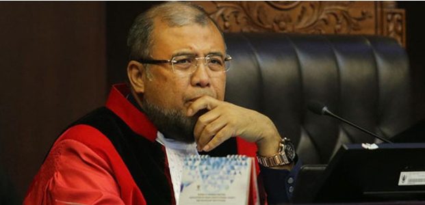 OTT Hakim MK Patrialis Akbar, Diduga Terkait Kasus Judicial Review UU Peternakan OTT Hakim MK Patrialis Akbar, Diduga Terkait Kasus Judicial Review UU Peternakan