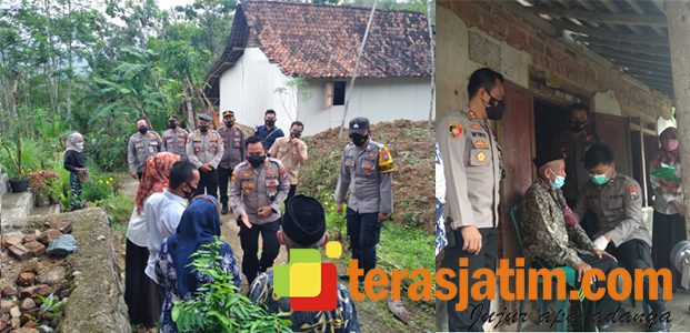 Sasar Vaksinasi di Desa Terpencil, Kapolres Pacitan Pejabat Pertama Yang Datang di Kampung Pitu Sasar Vaksinasi di Desa Terpencil, Kapolres Pacitan Pejabat Pertama Yang Datang di Kampung Pitu