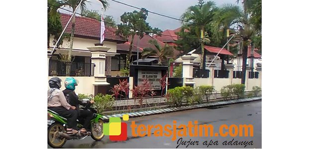 Pegawai UPT Dispenda Jatim di Pacitan, Gasak Duit Pajak Warga Untuk Judi Pegawai UPT Dispenda Jatim di Pacitan, Gasak Duit Pajak Warga Untuk Judi