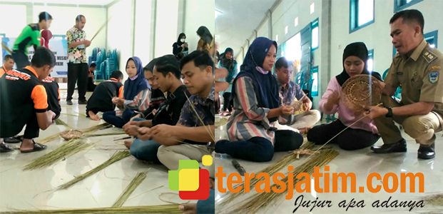 Untung Berlipat, Warga Nglaran Pacitan Lirik Keterampilan Piring Lidi Untung Berlipat, Warga Nglaran Pacitan Lirik Keterampilan Piring Lidi