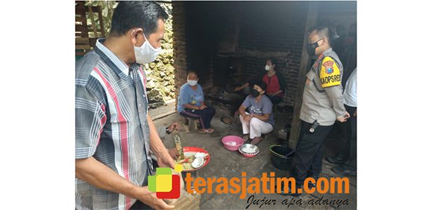 Harga Minyak Goreng Tinggi, Emak-Emak di Pacitan Produksi Sendiri Harga Minyak Goreng Tinggi, Emak-Emak di Pacitan Produksi Sendiri