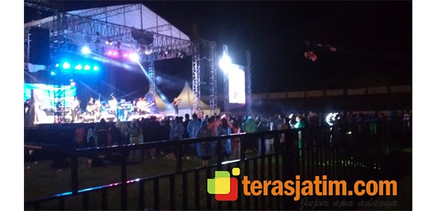 Jumpstreet Festival di Pacitan Amburadul, Ketua Panitia Kabur? Jumpstreet Festival di Pacitan Amburadul, Ketua Panitia Kabur?