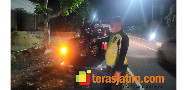 Adu Banteng Vario vs Honda Jazz di Jalan Pacitan-Solo, Pemotor Wanita Tewas di RS Adu Banteng Vario vs Honda Jazz di Jalan Pacitan-Solo, Pemotor Wanita Tewas di RS