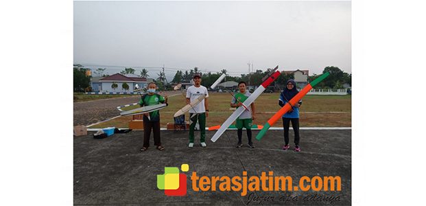 4 Atlet Tim PON Aeromodelling Jatim Uji Coba Angin Pacitan 4 Atlet Tim PON Aeromodelling Jatim Uji Coba Angin Pacitan