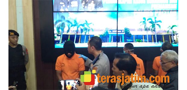 Modal Stempel dan Kuitansi Fiktif, Residivis Asal Semarang Palak Sejumlah Toko di Pacitan Modal Stempel dan Kuitansi Fiktif, Residivis Asal Semarang Palak Sejumlah Toko di Pacitan
