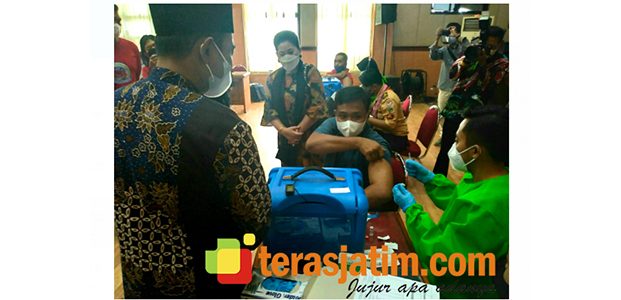 Gelar Vaksinasi Kedua, Keraton Surakarta Puji Guyub Rukun Wong Pacitan Gelar Vaksinasi Kedua, Keraton Surakarta Puji Guyub Rukun Wong Pacitan