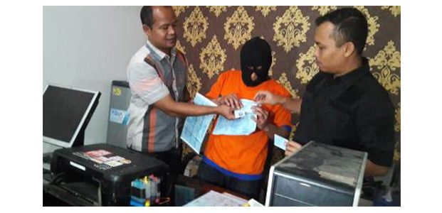 Palsukan Dokumen, Residivis asal Kediri Diciduk Jatanras Polda Jatim Palsukan Dokumen, Residivis asal Kediri Diciduk Jatanras Polda Jatim