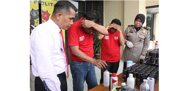 Palsukan Parfum Bermerk, Dua Pria ini Dibui Palsukan Parfum Bermerk, Dua Pria ini Dibui