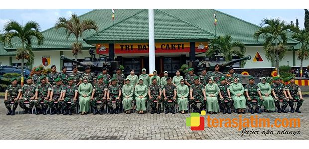 Kunjungi Yonkav 3/AC, Pangdam Brawijaya Imbau Prajurit Perkuat Sinergitas Kunjungi Yonkav 3/AC, Pangdam Brawijaya Imbau Prajurit Perkuat Sinergitas
