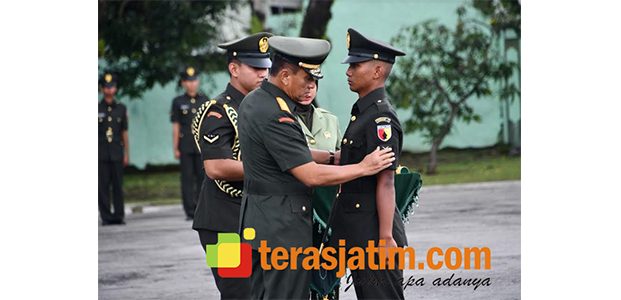 Pangdam Brawijaya Lantik Lulusan Pendidikan Pertama Bintara Pangdam Brawijaya Lantik Lulusan Pendidikan Pertama Bintara