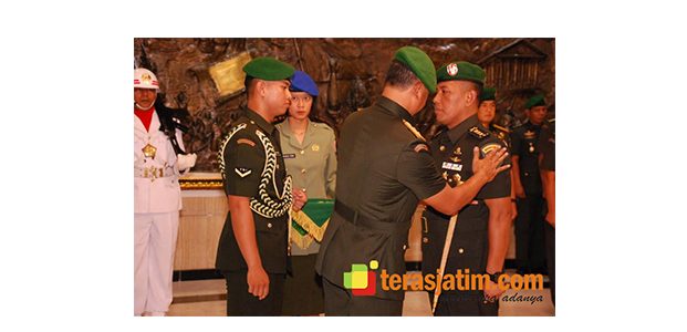Pangdam Pimpin Sertijab Danrem CPYJ Mojokerto Pangdam Pimpin Sertijab Danrem CPYJ Mojokerto