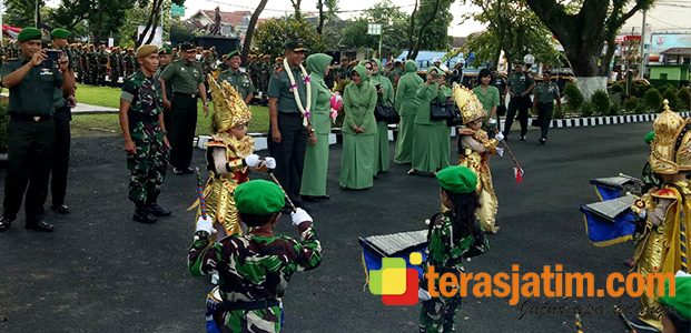 Pangdam V Brawijaya Kunjungi Markas Yon-Armed Jember Pangdam V Brawijaya Kunjungi Markas Yon-Armed Jember
