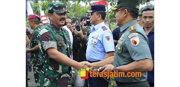 Panglima TNI Gelar Kunjungan Kerja ke Mojokerto Panglima TNI Gelar Kunjungan Kerja ke Mojokerto