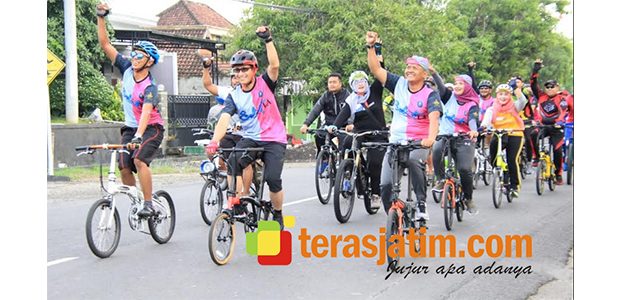 Pantau Kondusifitas Wilayah, Dandim dan Kapolres Lamongan Gelar Gowes Bareng Pantau Kondusifitas Wilayah, Dandim dan Kapolres Lamongan Gelar Gowes Bareng