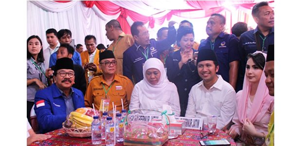 Pasangan Khofifah – Emil Resmi Daftarkan Diri ke KPU Jatim Pasangan Khofifah – Emil Resmi Daftarkan Diri ke KPU Jatim