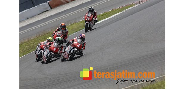 Pebalap Astra Honda Raih Podium Kedua ATC Sepang Pebalap Astra Honda Raih Podium Kedua ATC Sepang