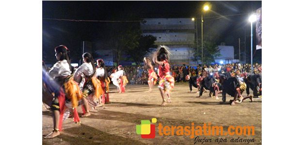 Pegiat dan Seniman Jember, Gelar ‘Kreasi Bulan Purnama’ Pegiat dan Seniman Jember, Gelar ‘Kreasi Bulan Purnama’