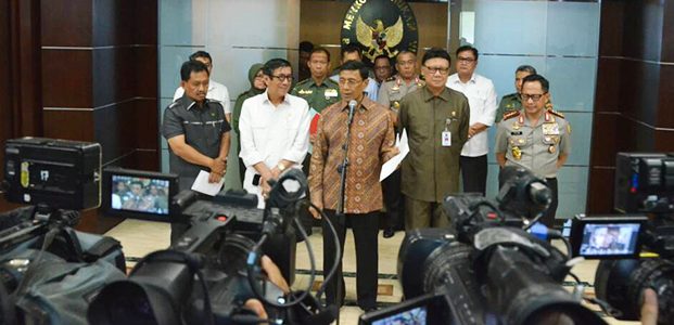 Pemerintah Secara Resmi Bubarkan Ormas HTI Pemerintah Secara Resmi Bubarkan Ormas HTI