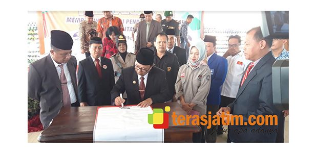 Pemkab Blitar Gelar Deklarasi Damai Pasca Pemilu 2019 Pemkab Blitar Gelar Deklarasi Damai Pasca Pemilu 2019