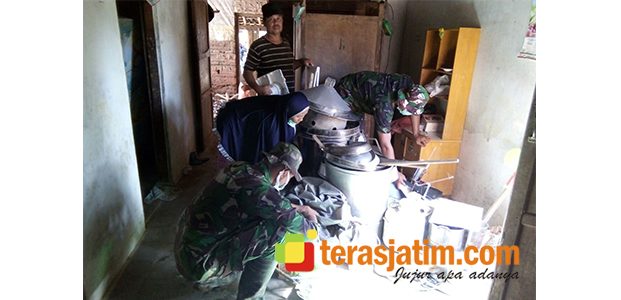 Pengalaman Pahit dari Salah Satu Keluarga Korban Banjir di Pacitan Pengalaman Pahit dari Salah Satu Keluarga Korban Banjir di Pacitan