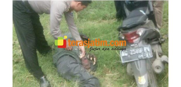 Pengendara Motor Asal Kediri, Ditemukan Tewas di Tepi Jalan Raya Bojonegoro-Nganjuk Pengendara Motor Asal Kediri, Ditemukan Tewas di Tepi Jalan Raya Bojonegoro-Nganjuk
