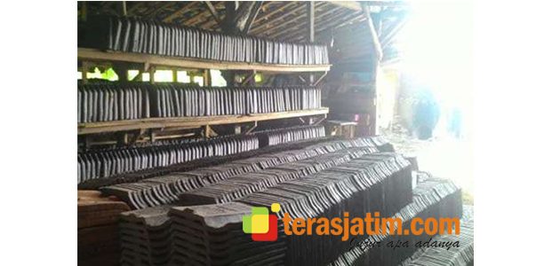 Pengusaha Industri Genteng di Situbondo Mengeluh Sepi Pengusaha Industri Genteng di Situbondo Mengeluh Sepi