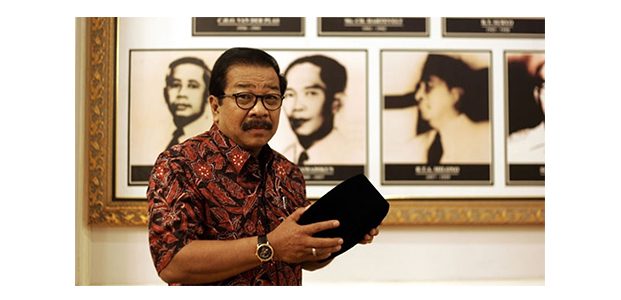 Pensiun dari Gubernur, Pakde Karwo Resmi Jadi Dosen Pensiun dari Gubernur, Pakde Karwo Resmi Jadi Dosen