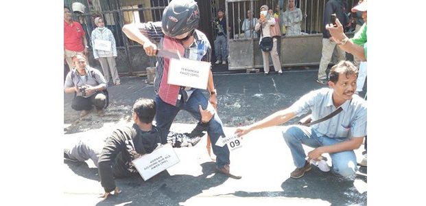 Perampokan Berdarah di Kapas Krampung Surabaya, Direkonstruksi Perampokan Berdarah di Kapas Krampung Surabaya, Direkonstruksi