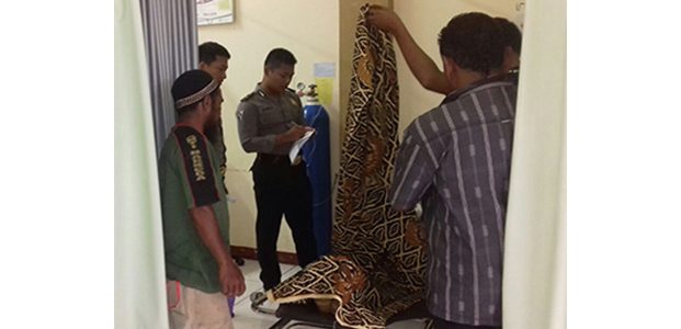 Perbaiki Rumah Tetangga, Pemuda Asal Sugihwaras Bojonegoro Tewas Kesetrum Perbaiki Rumah Tetangga, Pemuda Asal Sugihwaras Bojonegoro Tewas Kesetrum