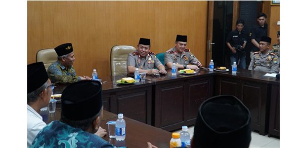 Pererat Silaturahmi, Kapolda Jatim Kunjungi PWNU Jatim Pererat Silaturahmi, Kapolda Jatim Kunjungi PWNU Jatim