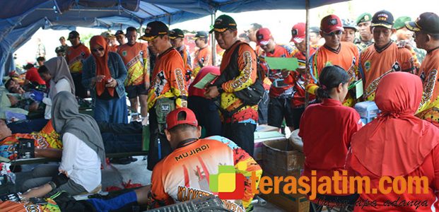 Peringati Hari Jadinya, Komunitas Gowes Lodeh Cycling Club (LCC) Gelar Bhakti Sosial Peringati Hari Jadinya, Komunitas Gowes Lodeh Cycling Club (LCC) Gelar Bhakti Sosial
