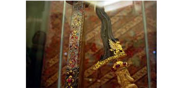 Perkumpulan Keris dan Pusaka Kesultanan Sumenep Gelar Pameran Perkumpulan Keris dan Pusaka Kesultanan Sumenep Gelar Pameran