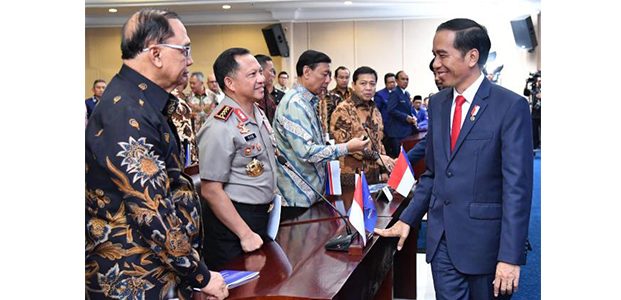 Presiden: Yang Tak Setuju Perppu Ormas Silakan Tempuh Jalur Hukum Presiden: Yang Tak Setuju Perppu Ormas Silakan Tempuh Jalur Hukum