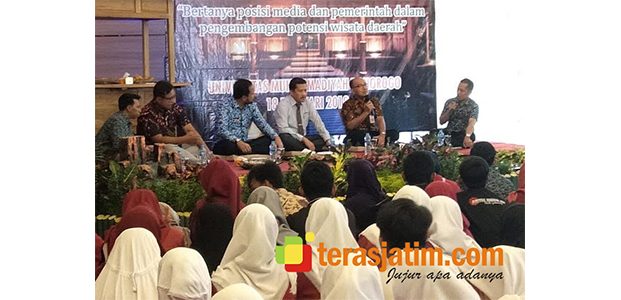 Bupati Ipong: Pers Berperan Besar Dalam Kembangkan Pariwisata di Ponorogo Bupati Ipong: Pers Berperan Besar Dalam Kembangkan Pariwisata di Ponorogo